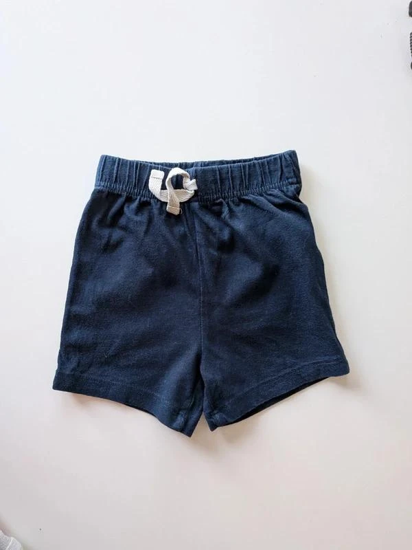 Petit short Baby 6-9 mois bleu marine